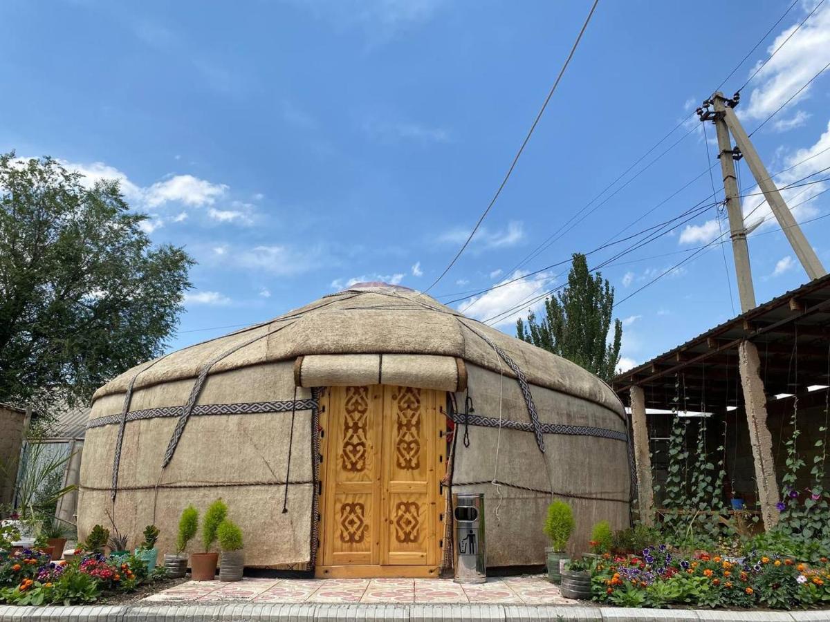 Naryn Guest House Exterior foto