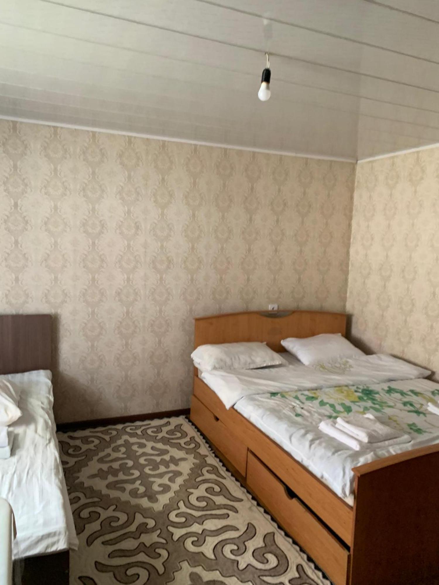 Naryn Guest House Exterior foto