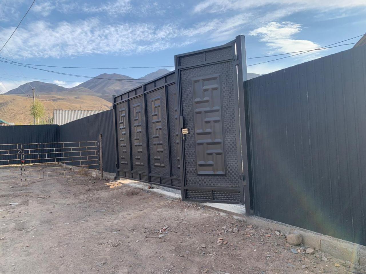 Naryn Guest House Exterior foto